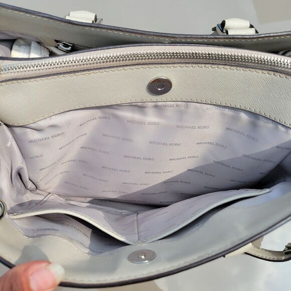 MICHAEL KORS SELMA MEDIUM TOP ZIP SAFFIANO LEATHER SATCHEL GRAY $298 - Picture 9 of 11